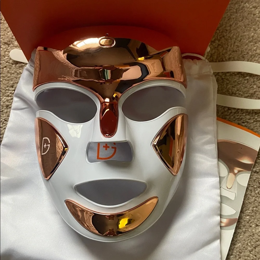 Dr. Dennis Gross DRx SpectraLite FaceWare Pro LED Mask – Rose Gold/White